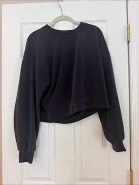 lululemon athletica Softstreme Perfectly Oversized Cropped Crew
